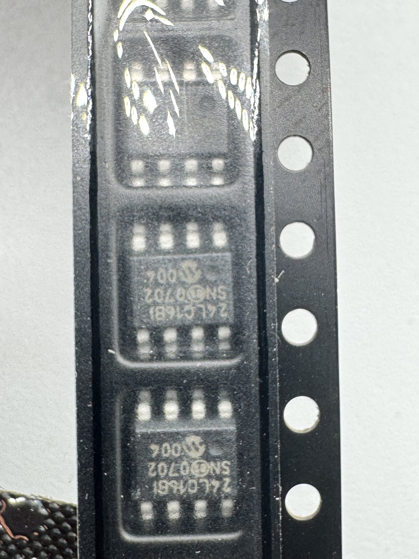 24LC16BT-ISN product photo 1