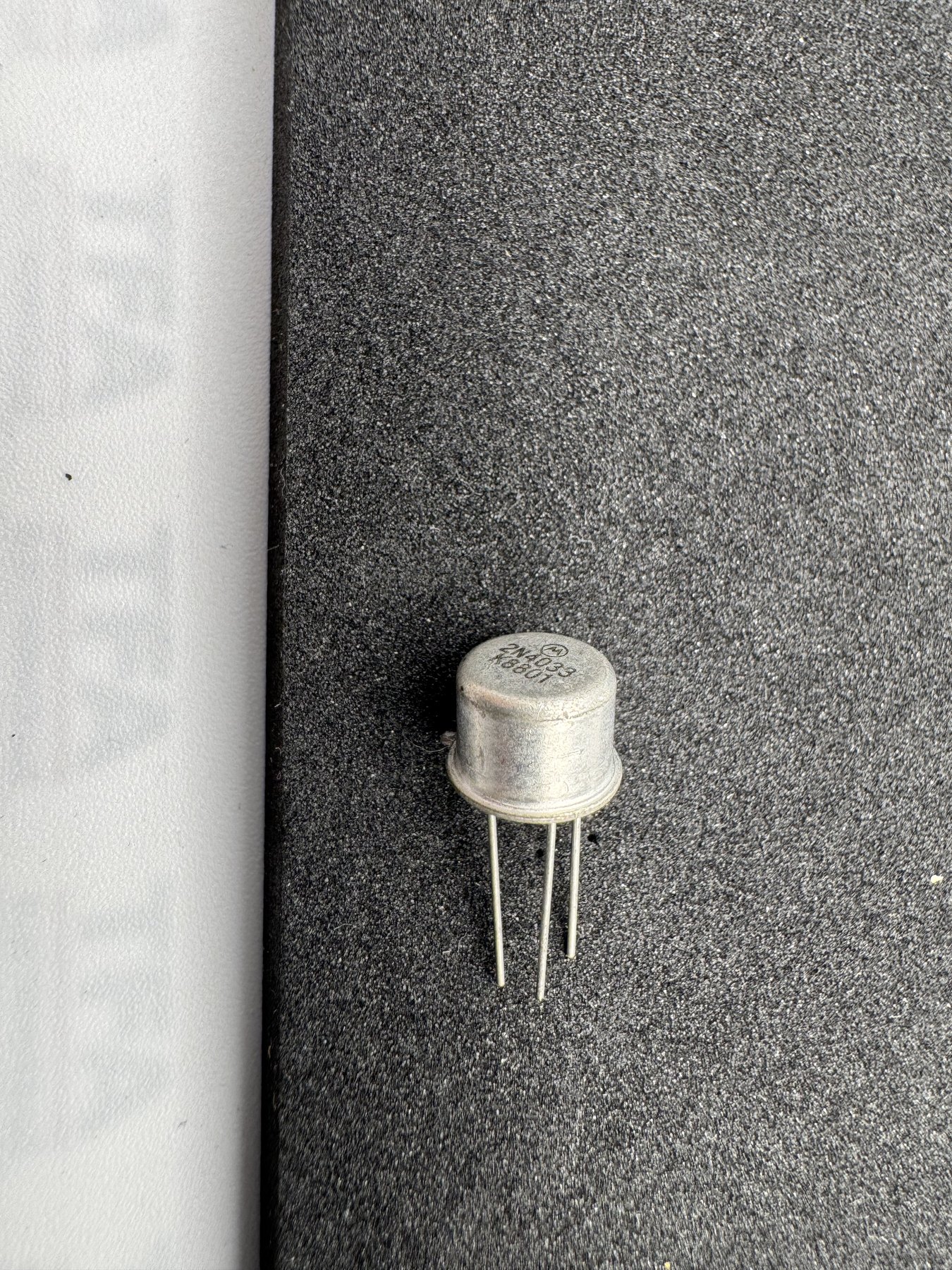 2N4033 product photo 6