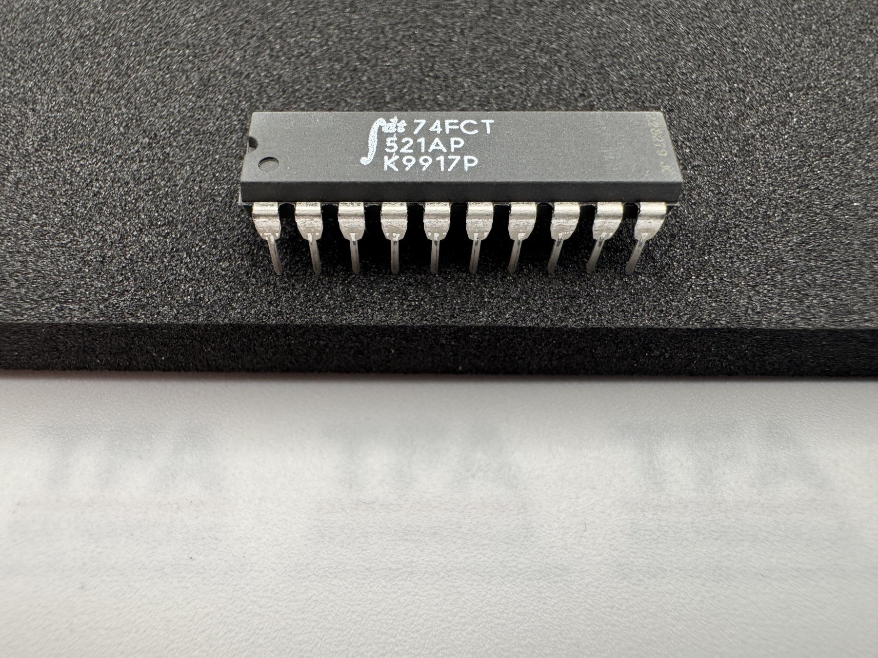 74FCT521AP product photo 2