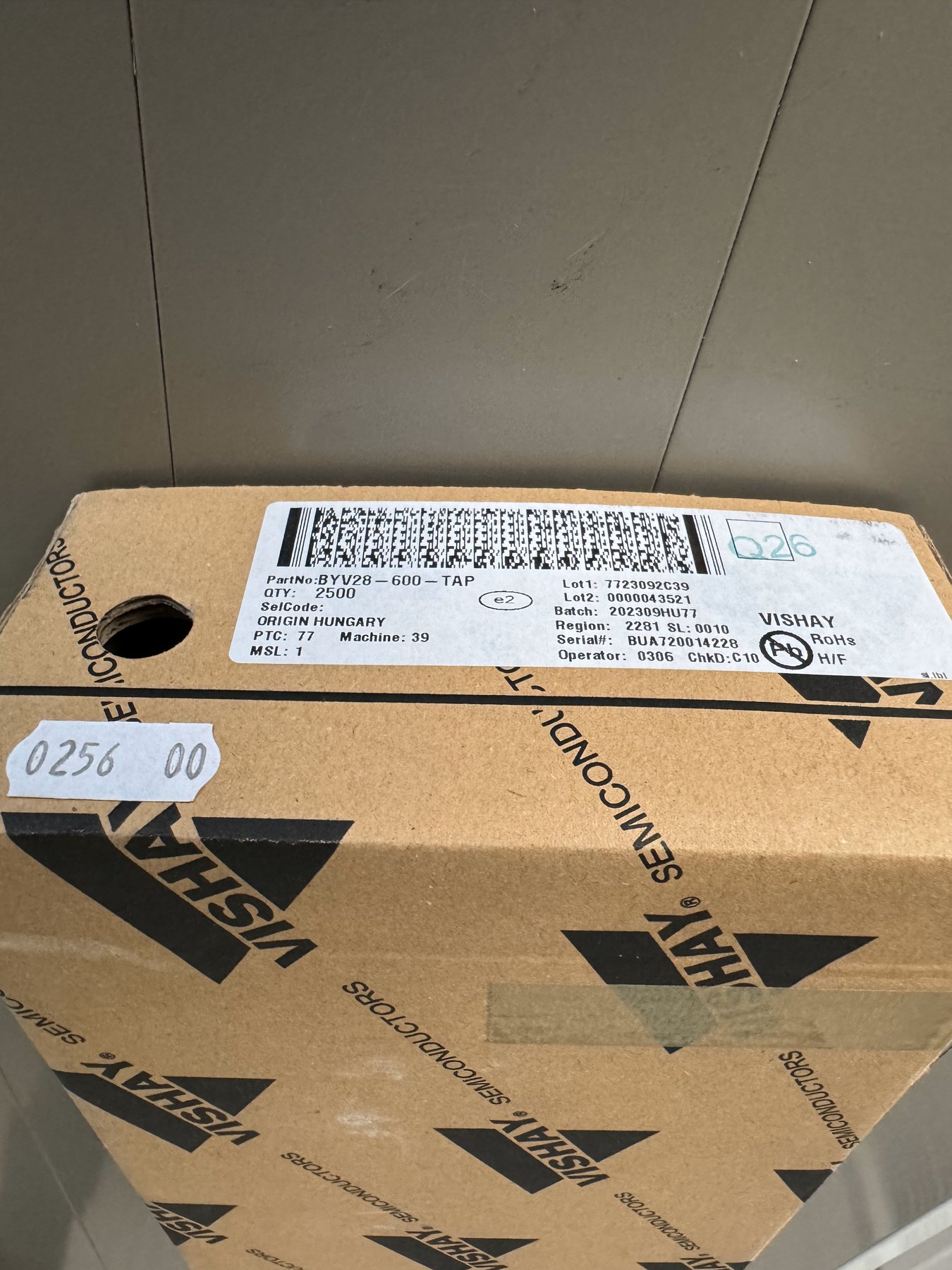 BYV28-600 product photo 2