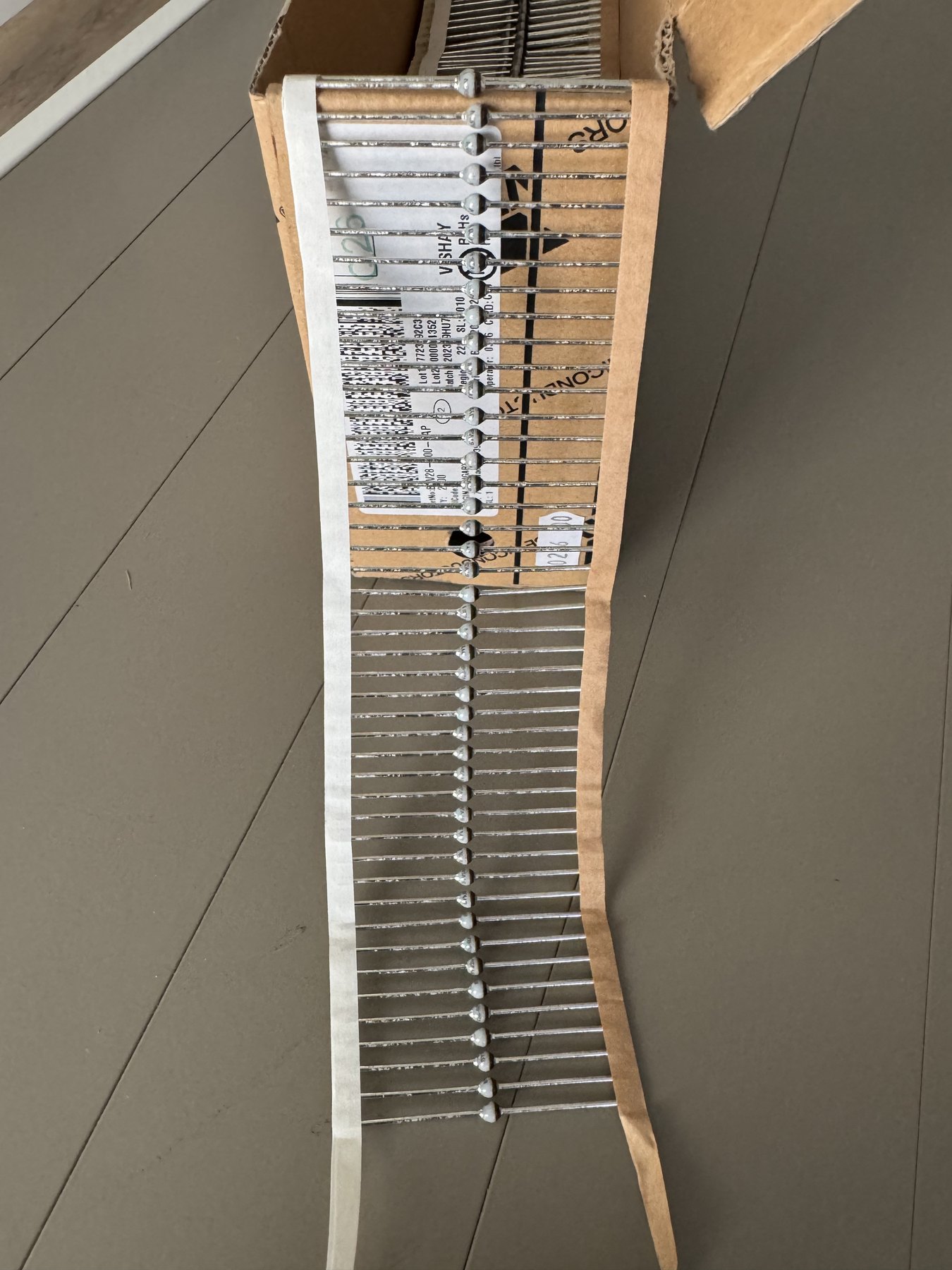 BYV28-600 product photo 5