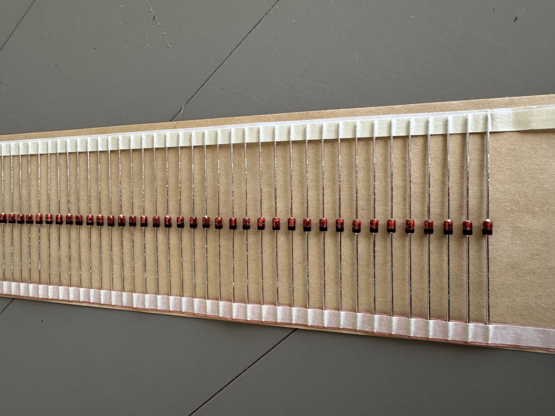 BZX85C24-TR product photo 4