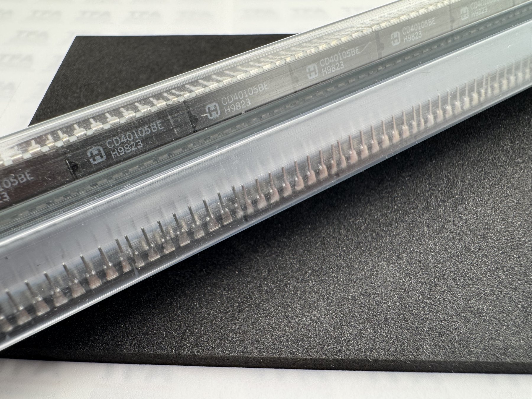 CD40105BE product photo 1