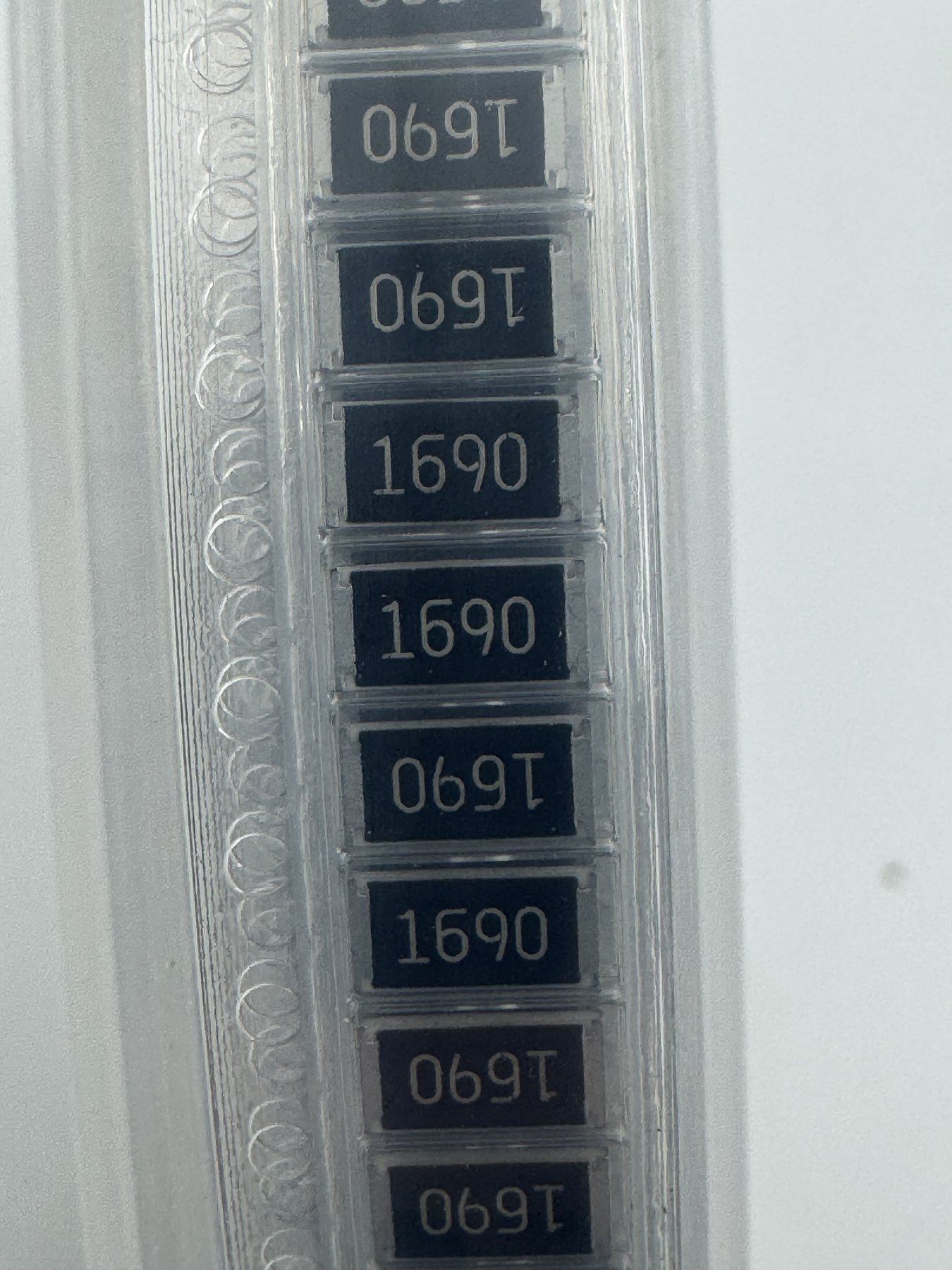 CRCW2512169RFKTHBC product photo 3