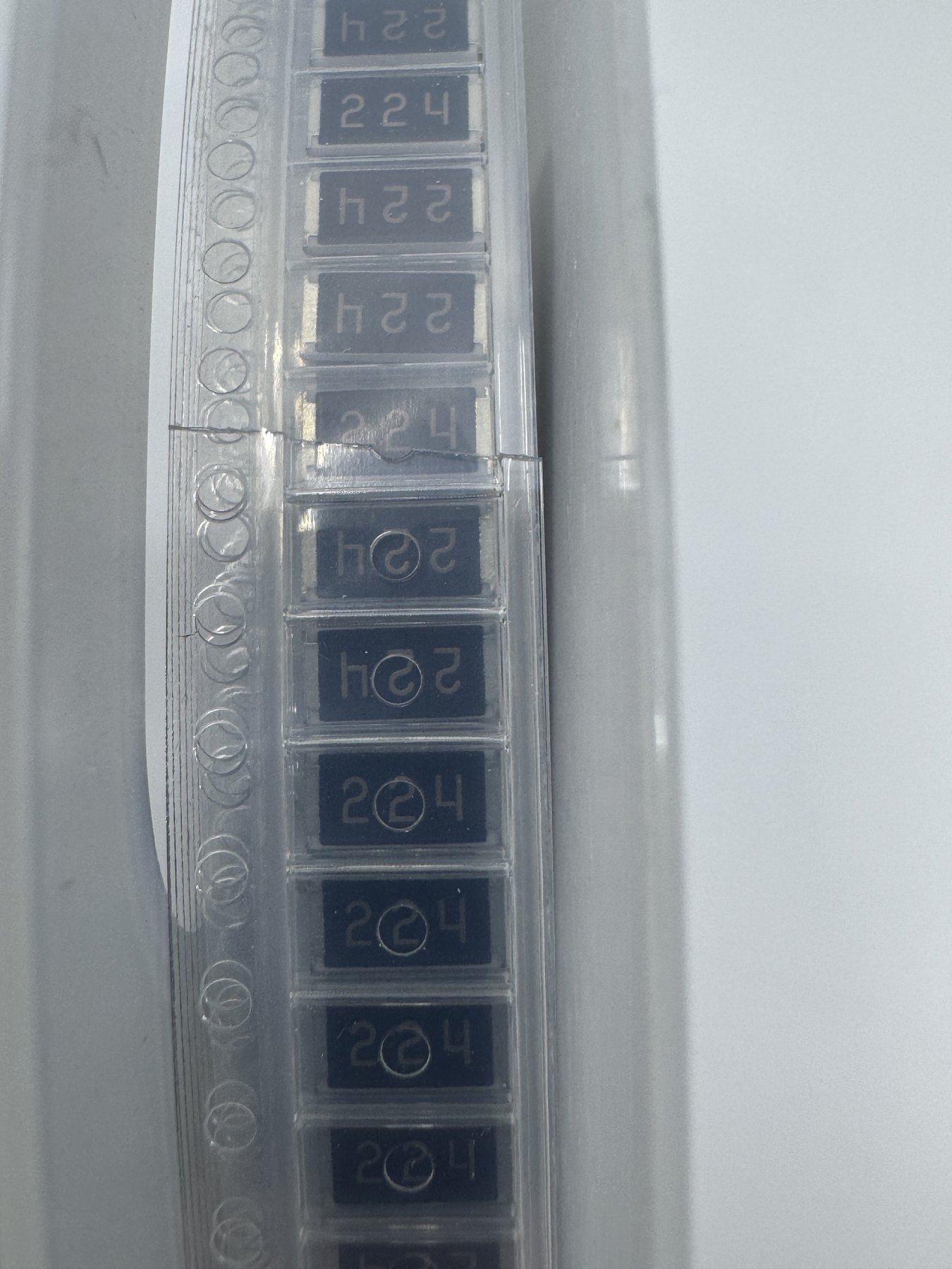 CRCW2512220KJNTHBC product photo 3