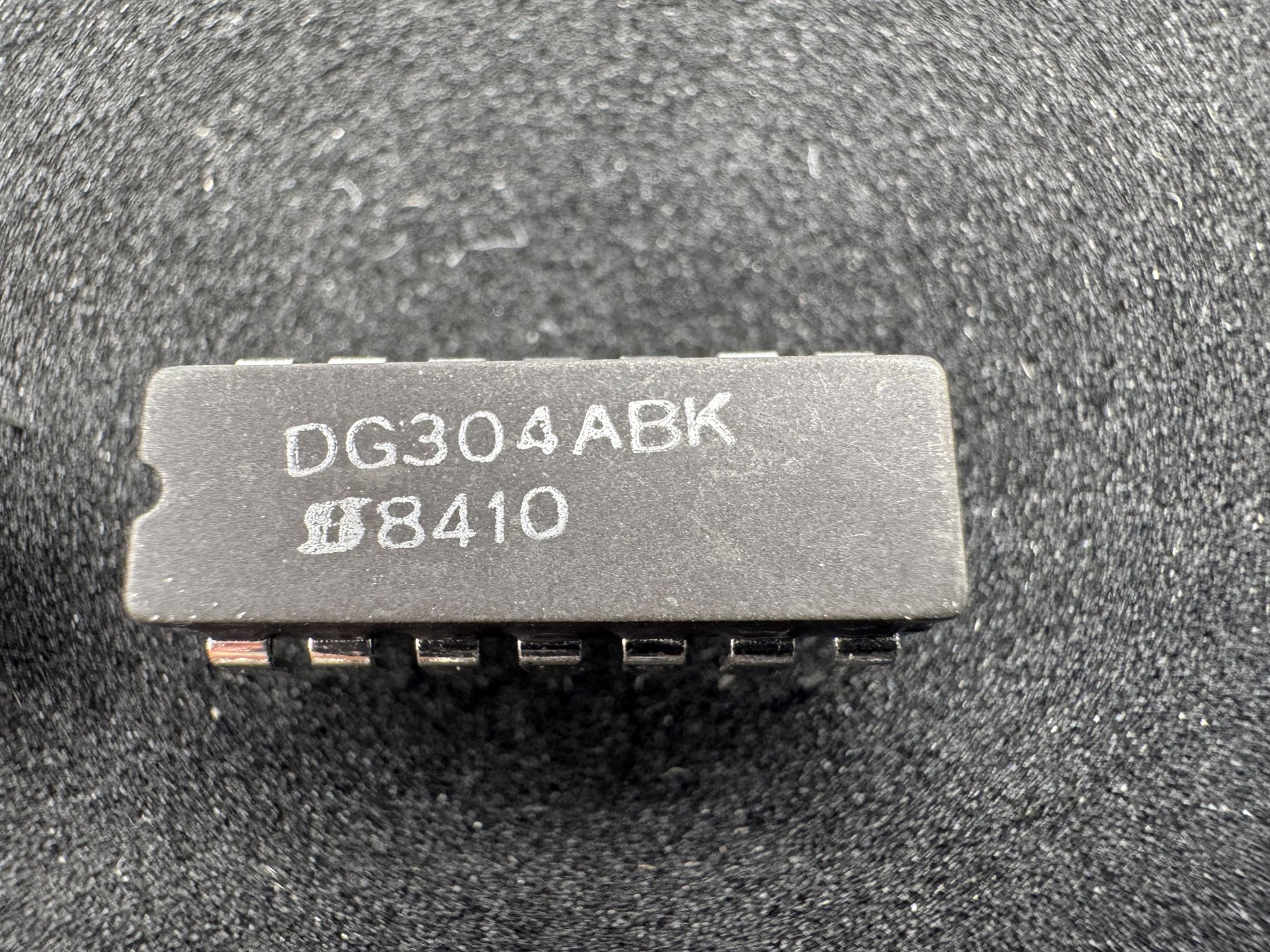 DG304ABK product photo 3