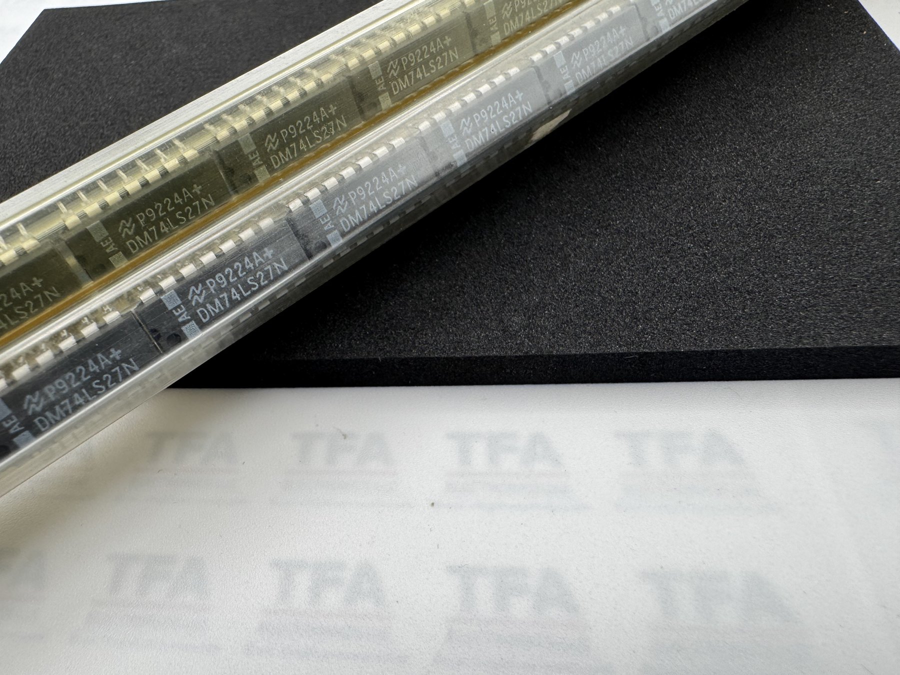DM74LS27N product photo 2