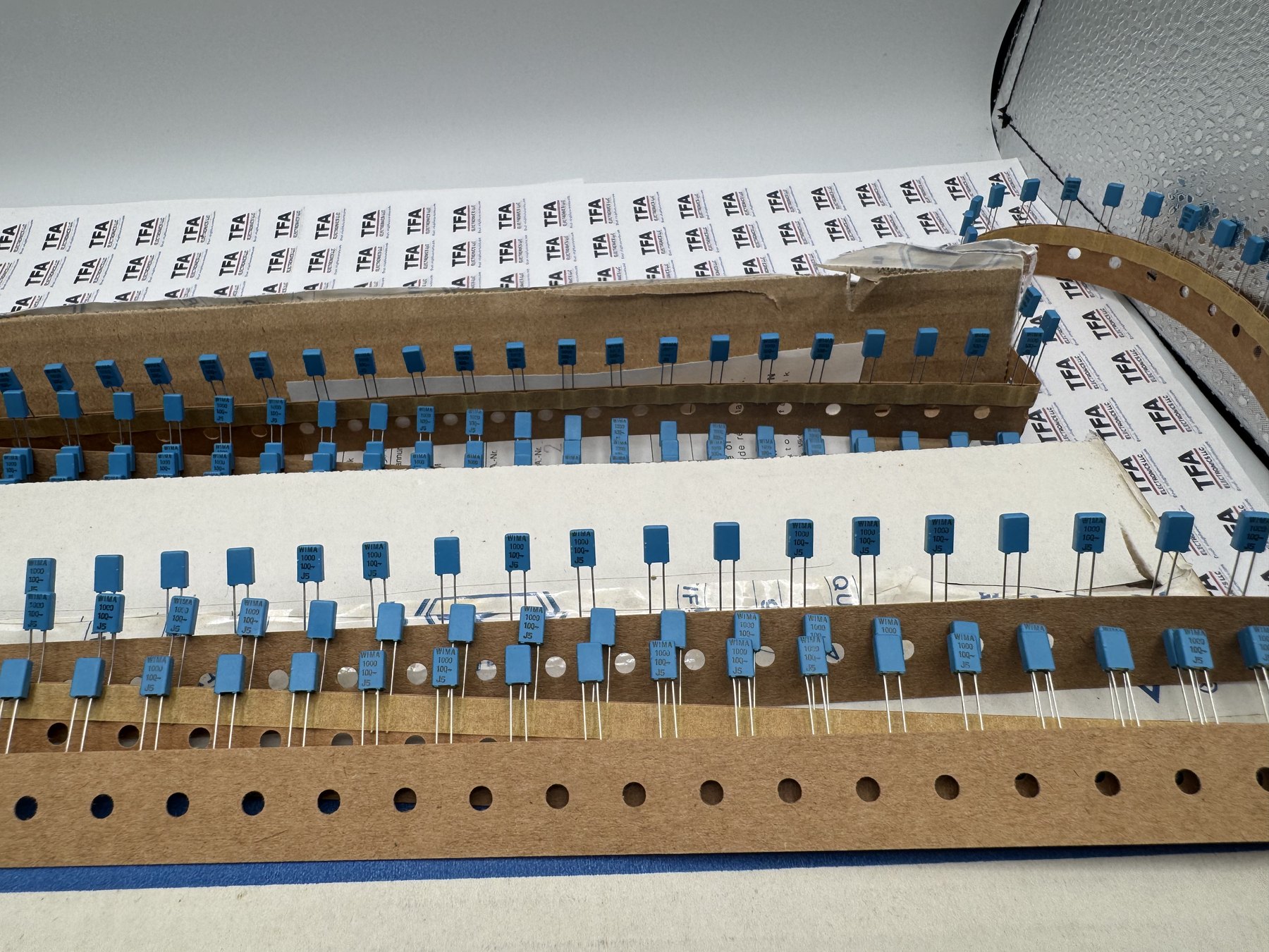 FKS-02 1000pF 100V ±20% 2.5x7x4.6 product photo 2