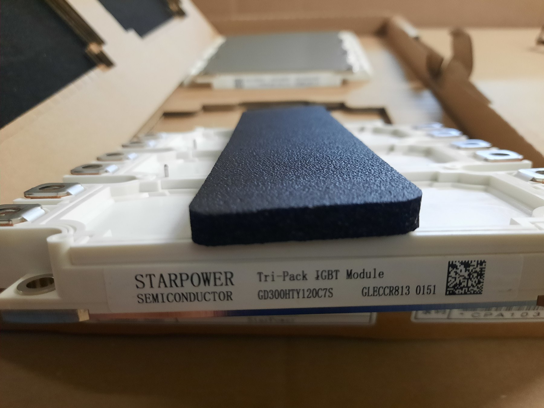 GD300HTY120C7S product photo 12