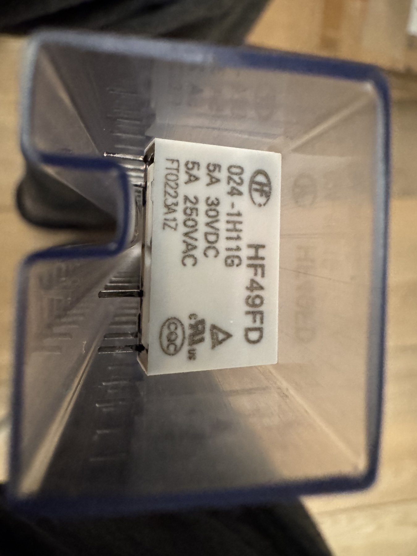 HF49FD-024-1H11G product photo 2