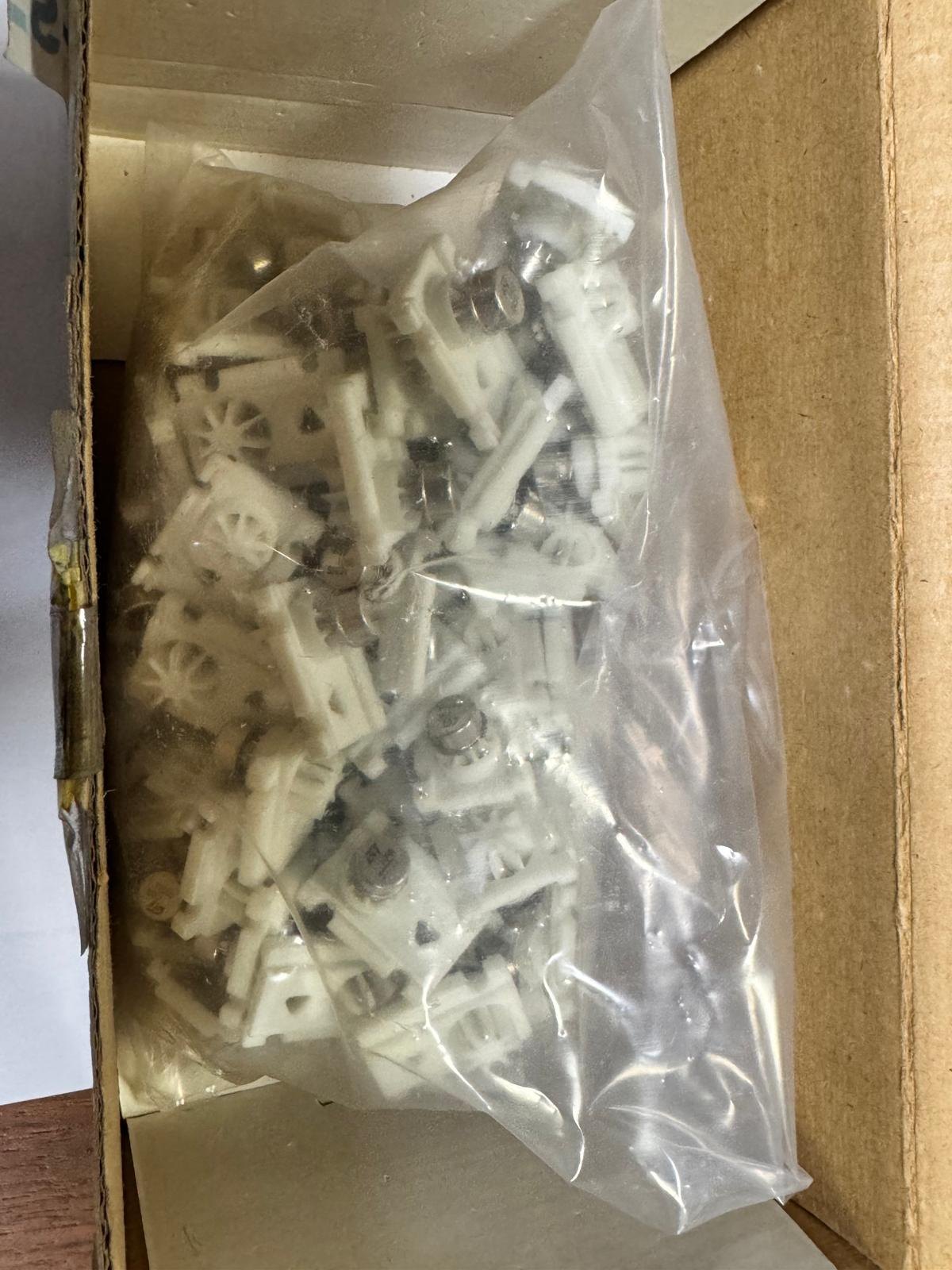 LM208H product photo 18