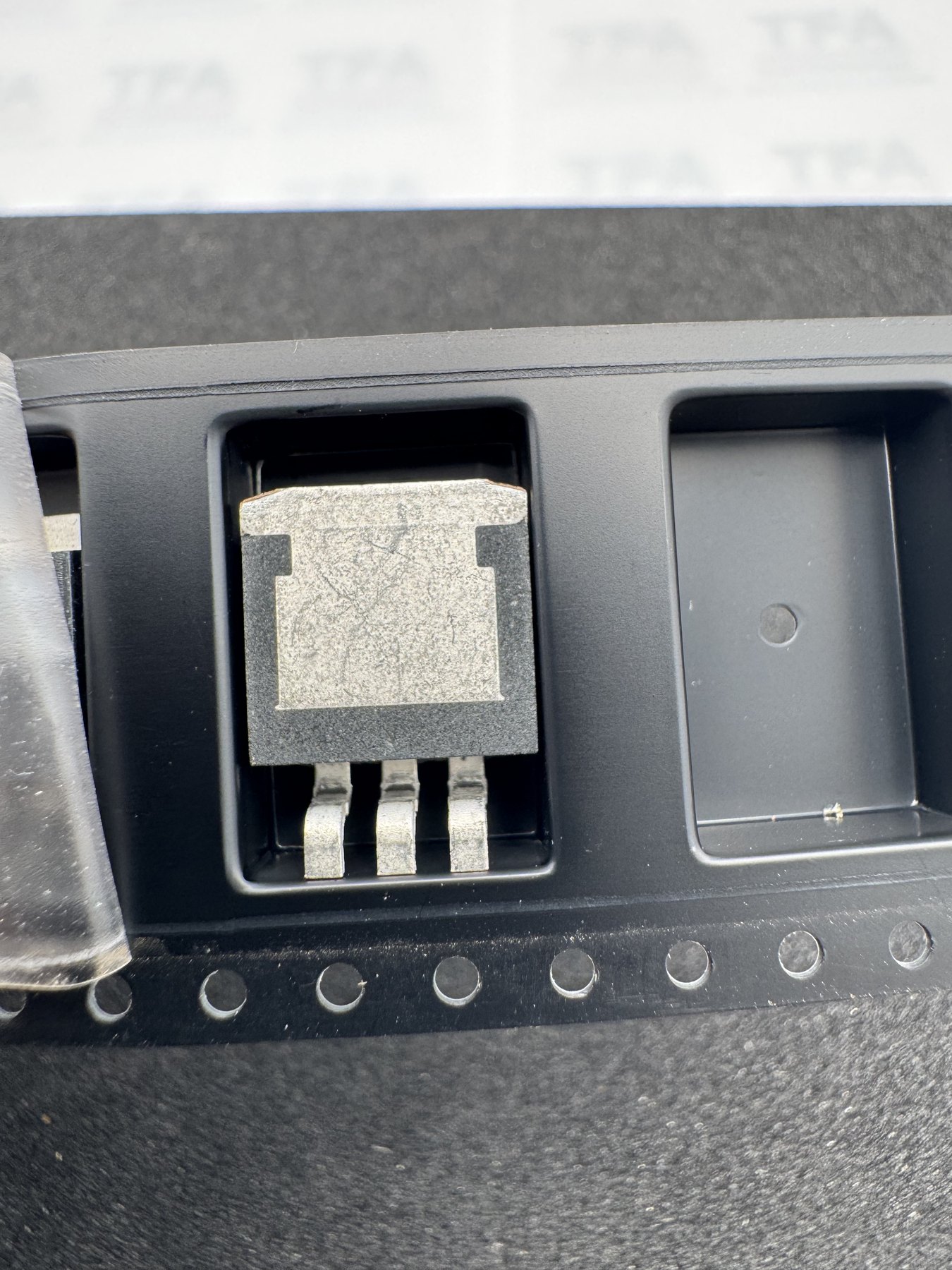 LT1086IM-3.3 product photo 3