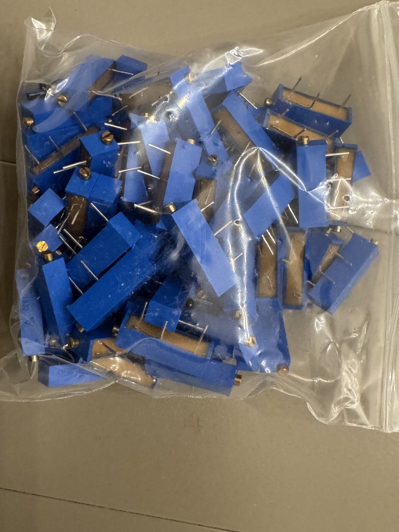 M43P501KB40 product photo 10