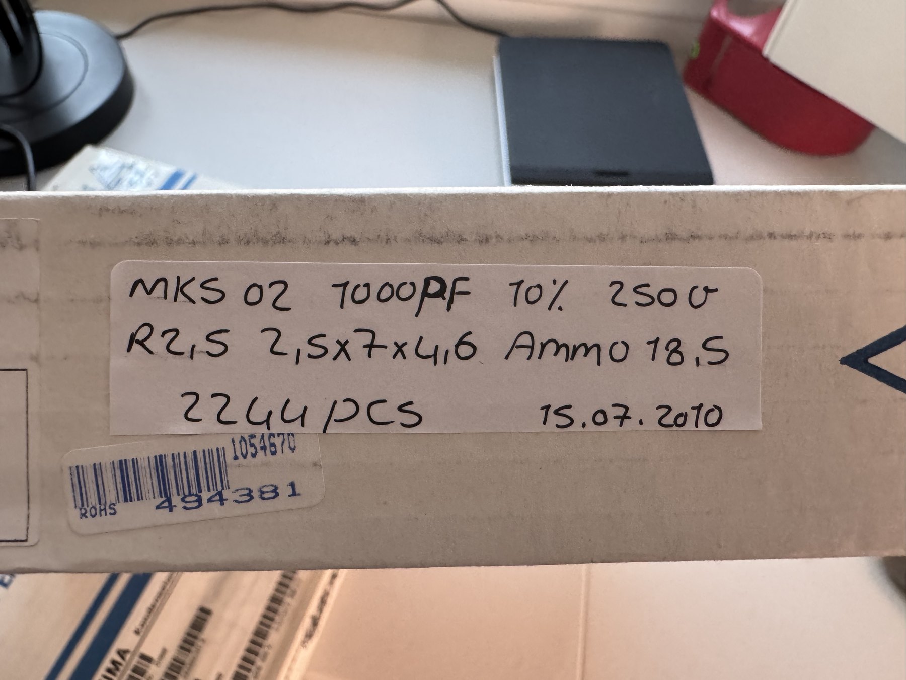 MKS02 1000pF 250V ±10% 2.5x7x4.6 product photo 17