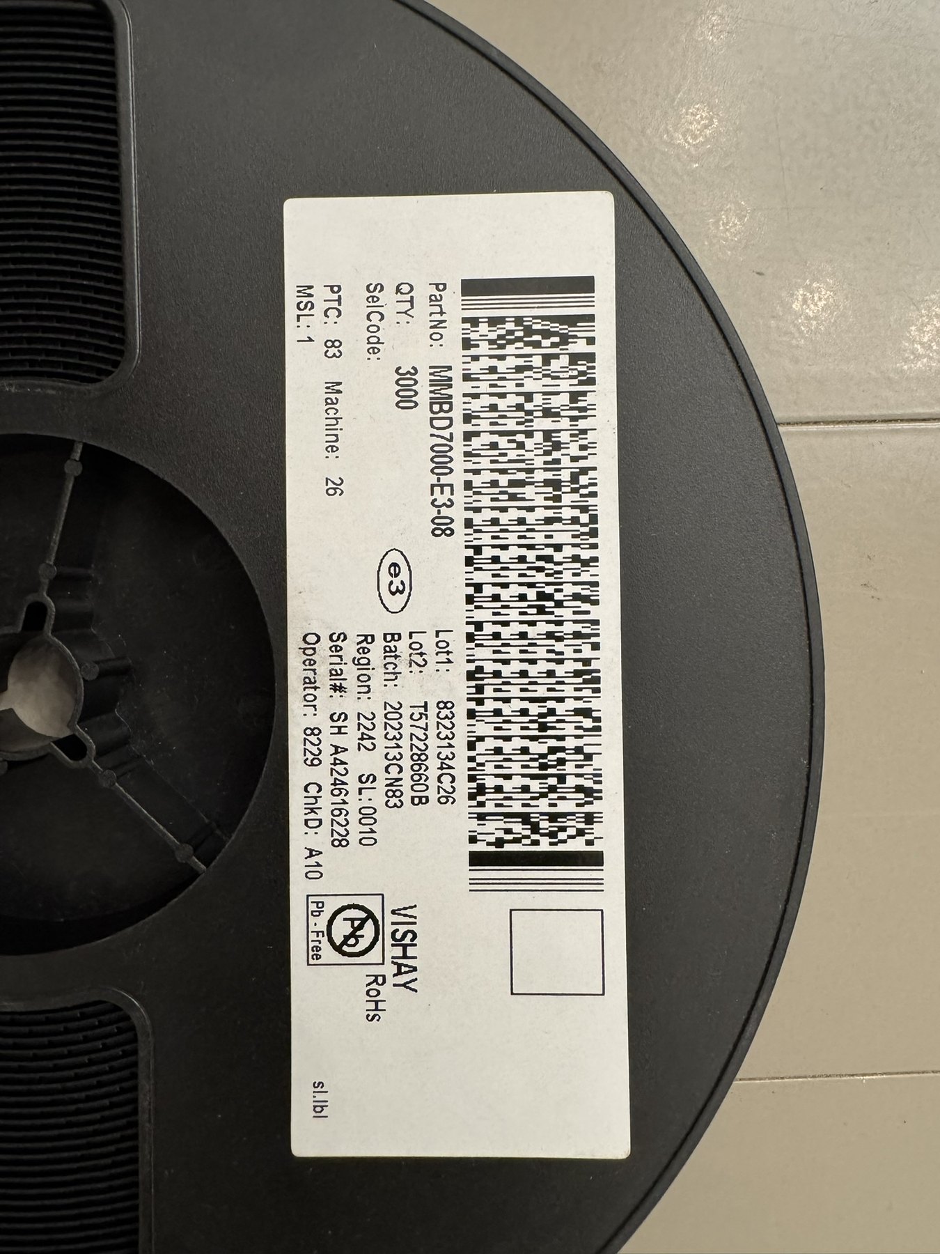 MMBD7000-E3-08 product photo 2