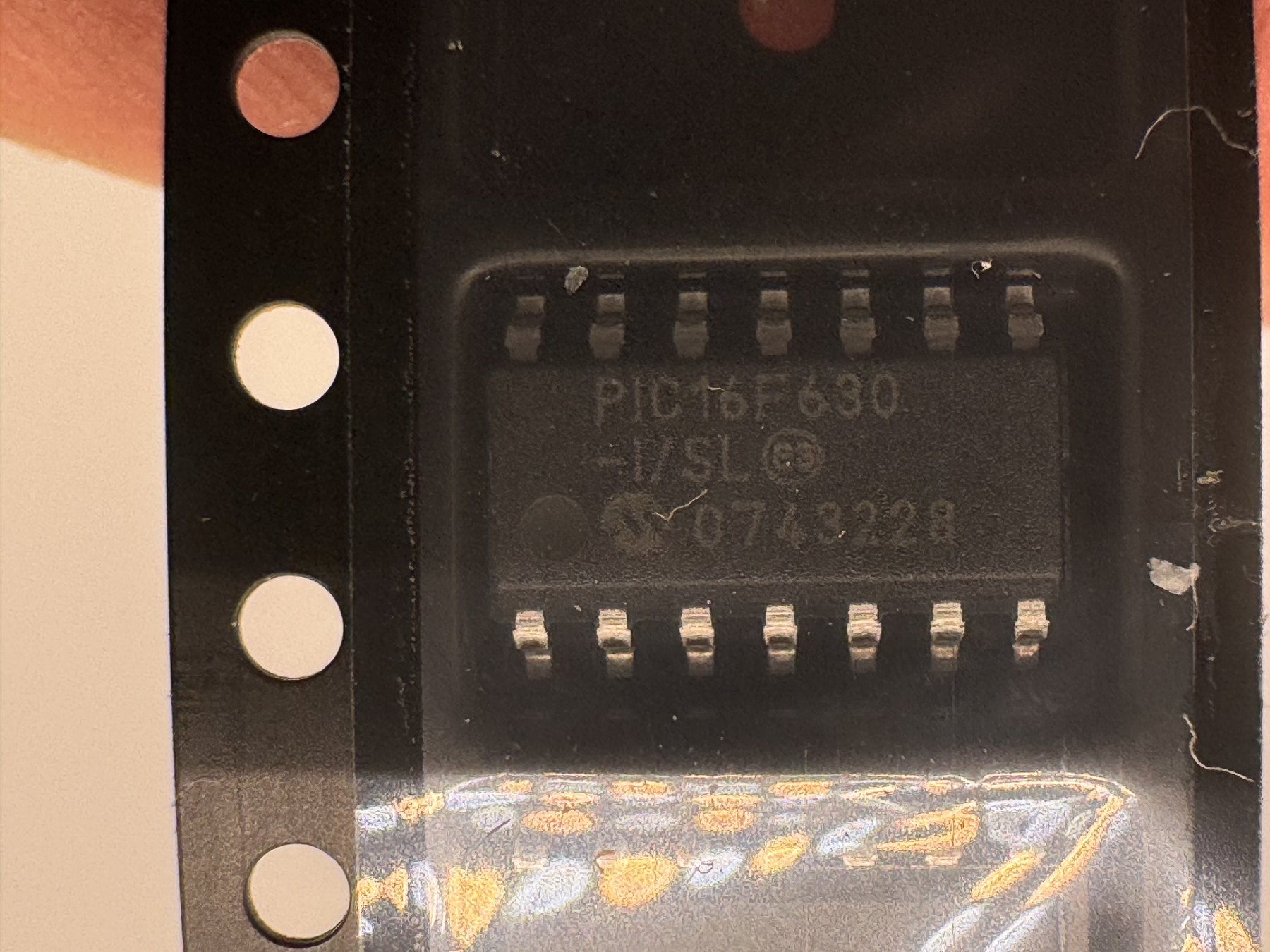 PIC16F630-I/SL product photo 1