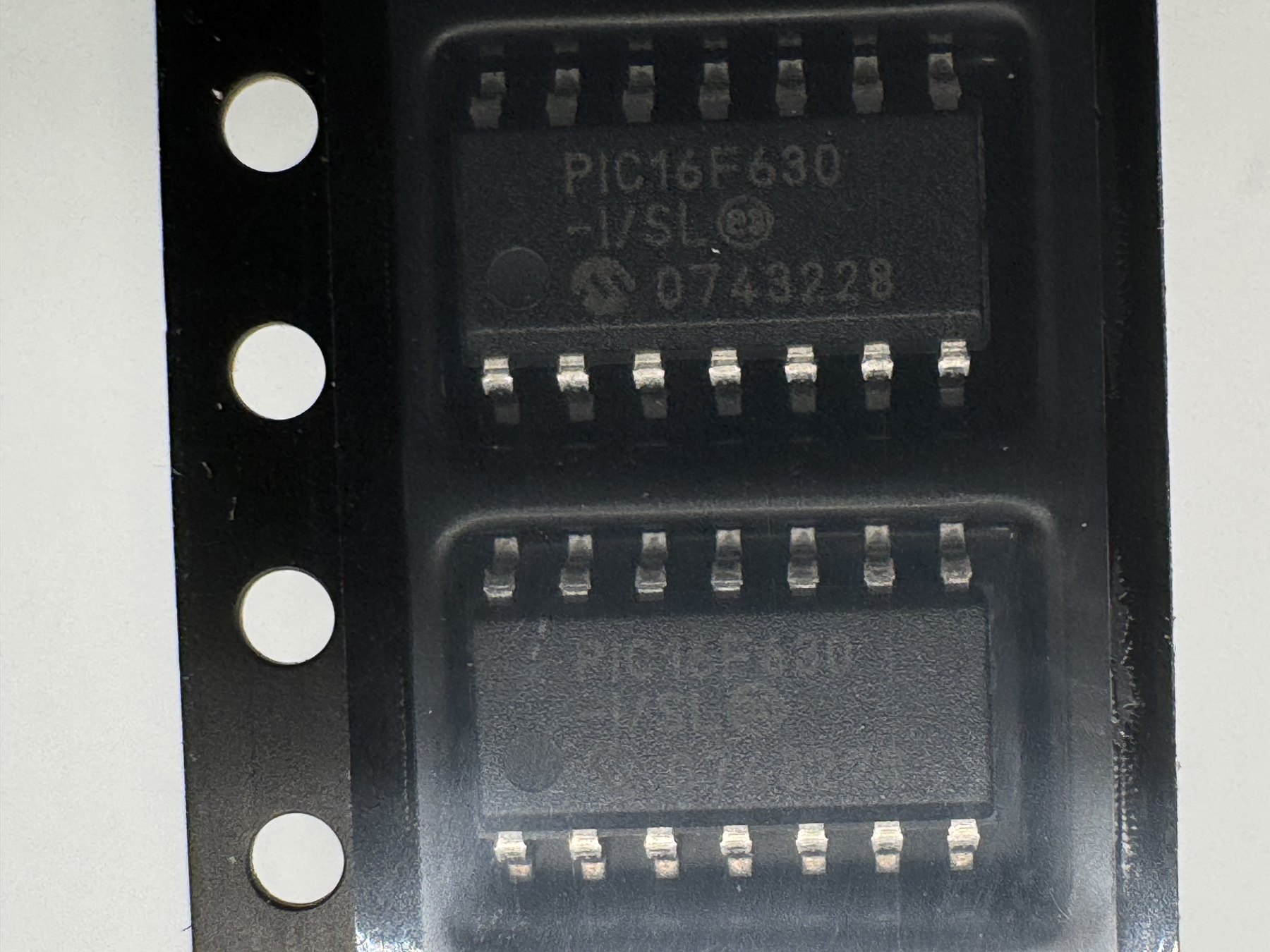 PIC16F630-I/SL product photo 2