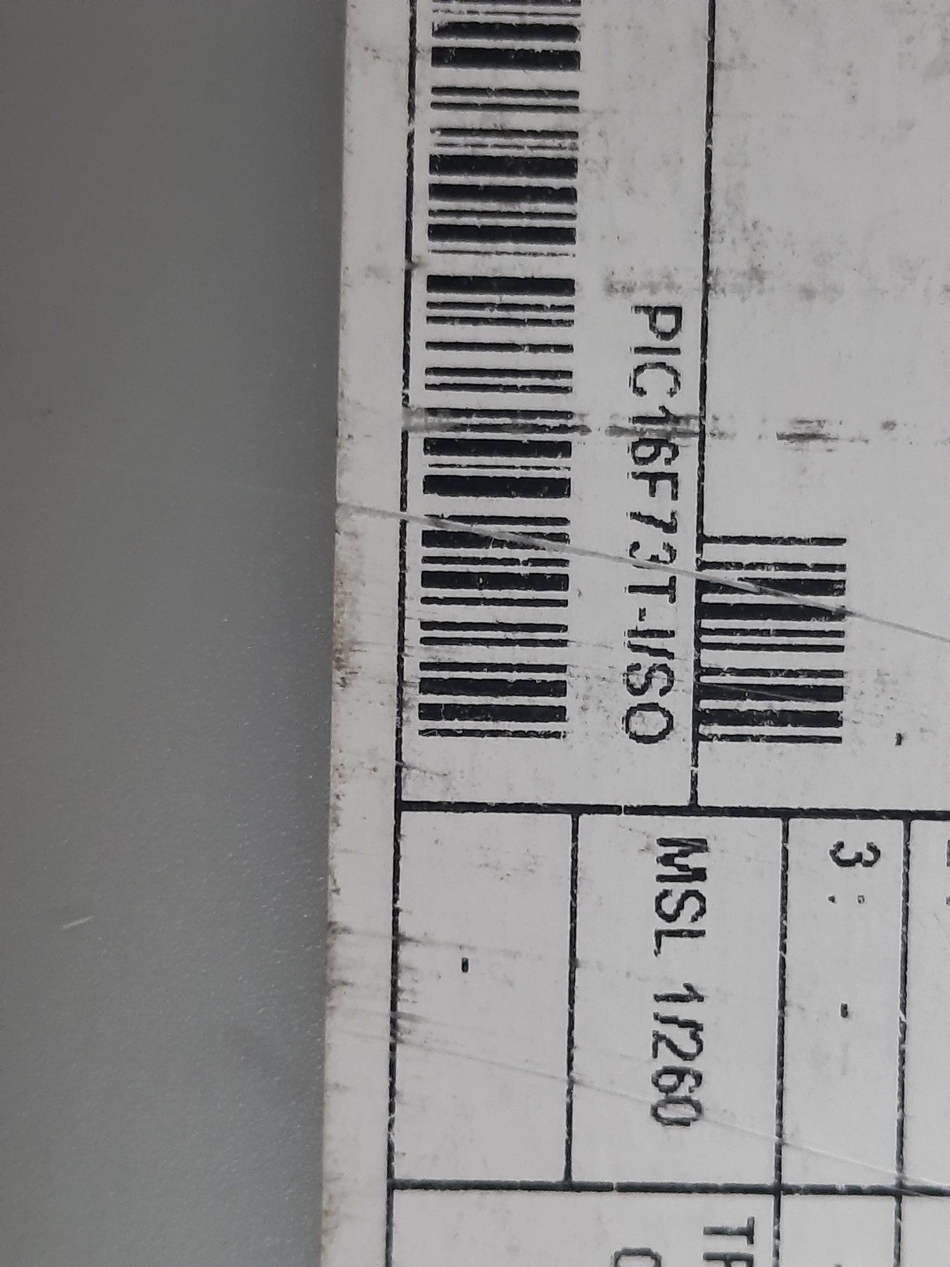 PIC16F73T-I/SO product photo 9