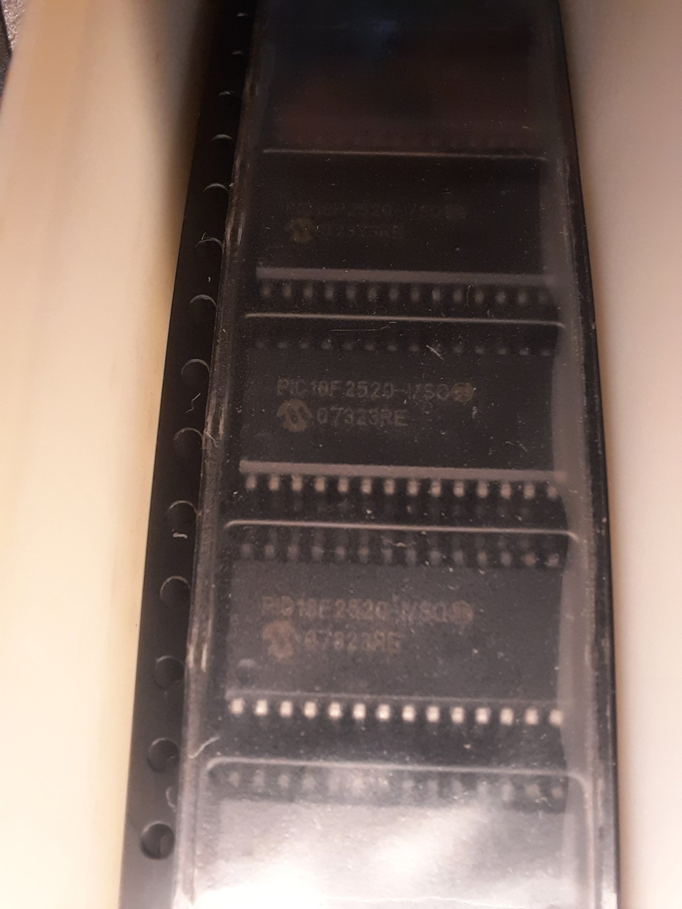 PIC18F2520T-I/SO product photo 16
