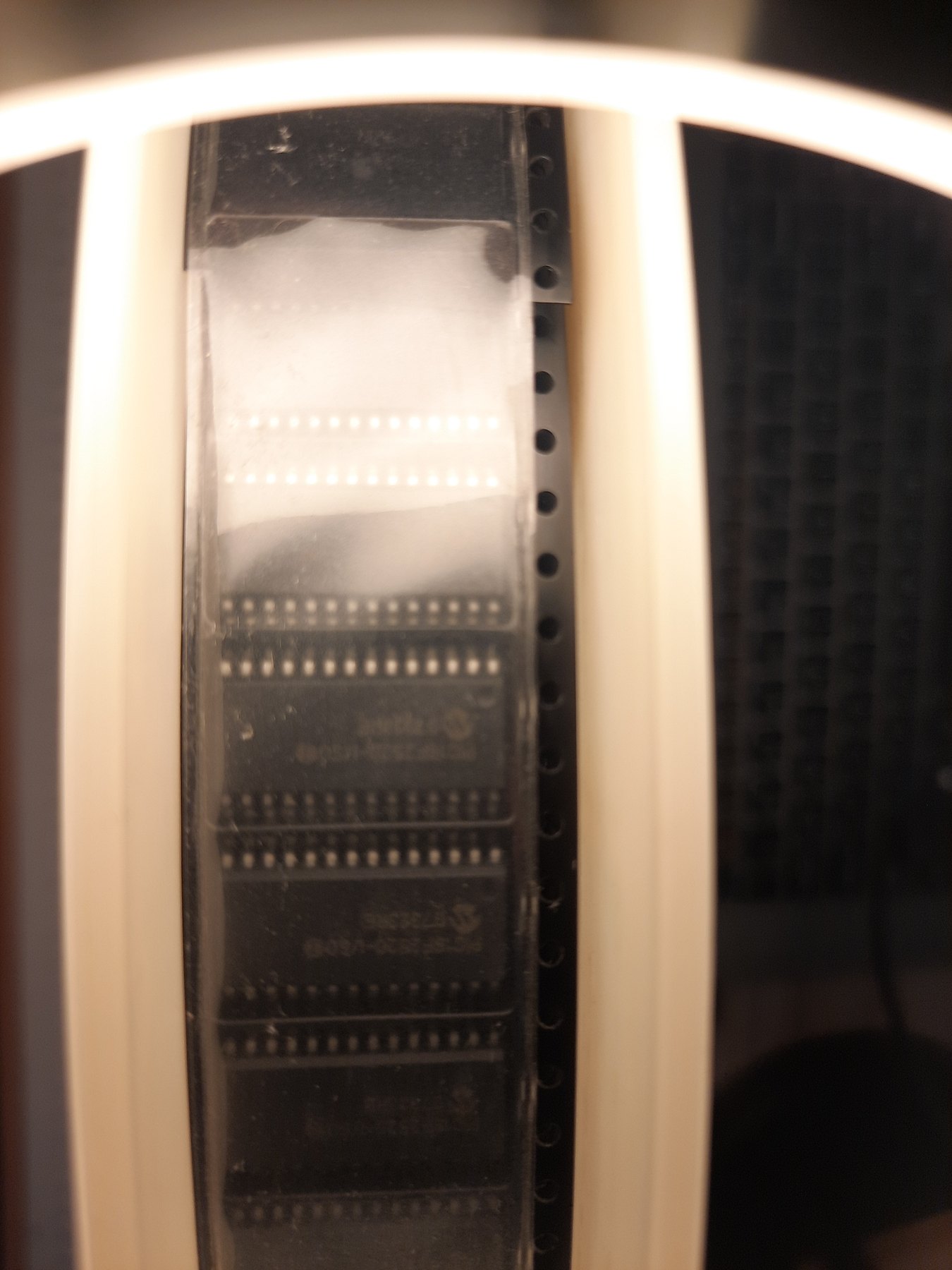 PIC18F2520T-I/SO product photo 17