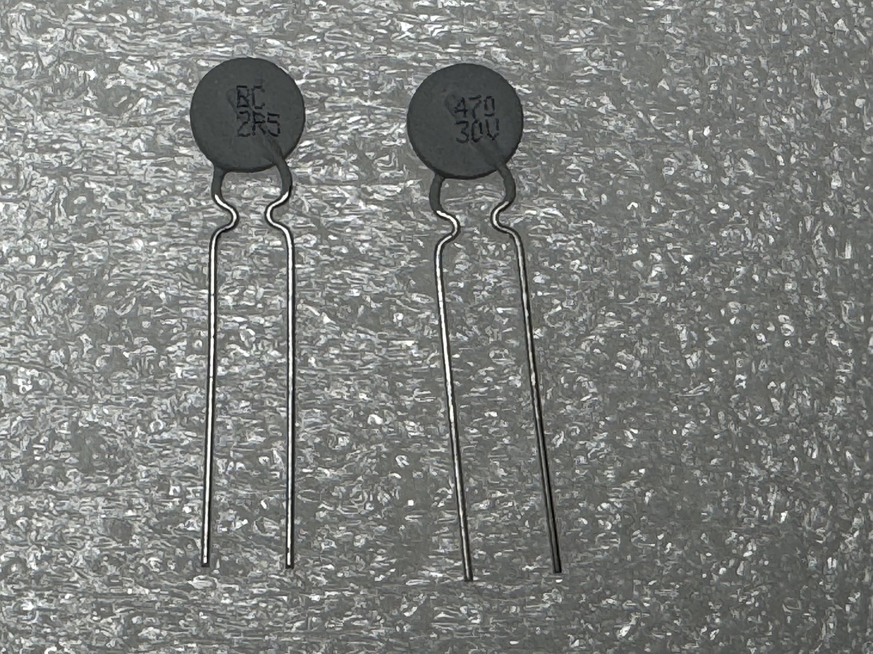 PTCCL09H471DBE product photo 5