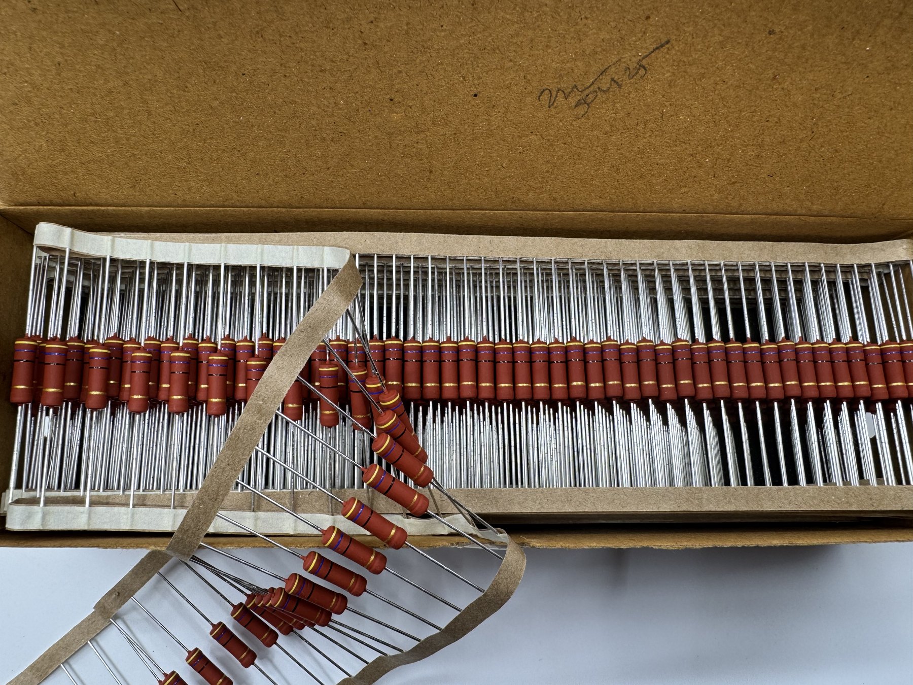 RESISTOR ALUMINUM HOUSE AND POWER MIX product photo 14