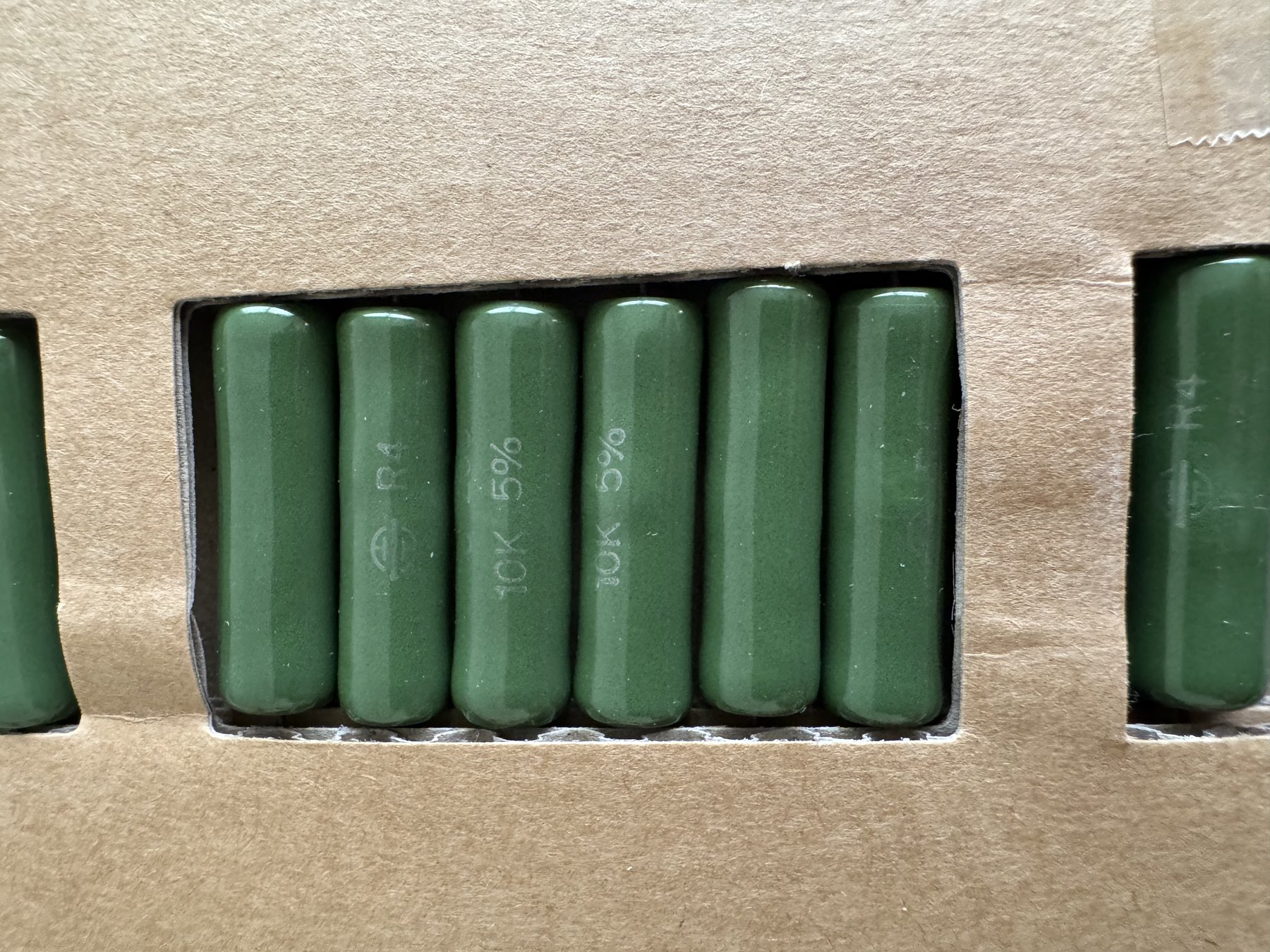 RESISTOR ALUMINUM HOUSE AND POWER MIX product photo 180