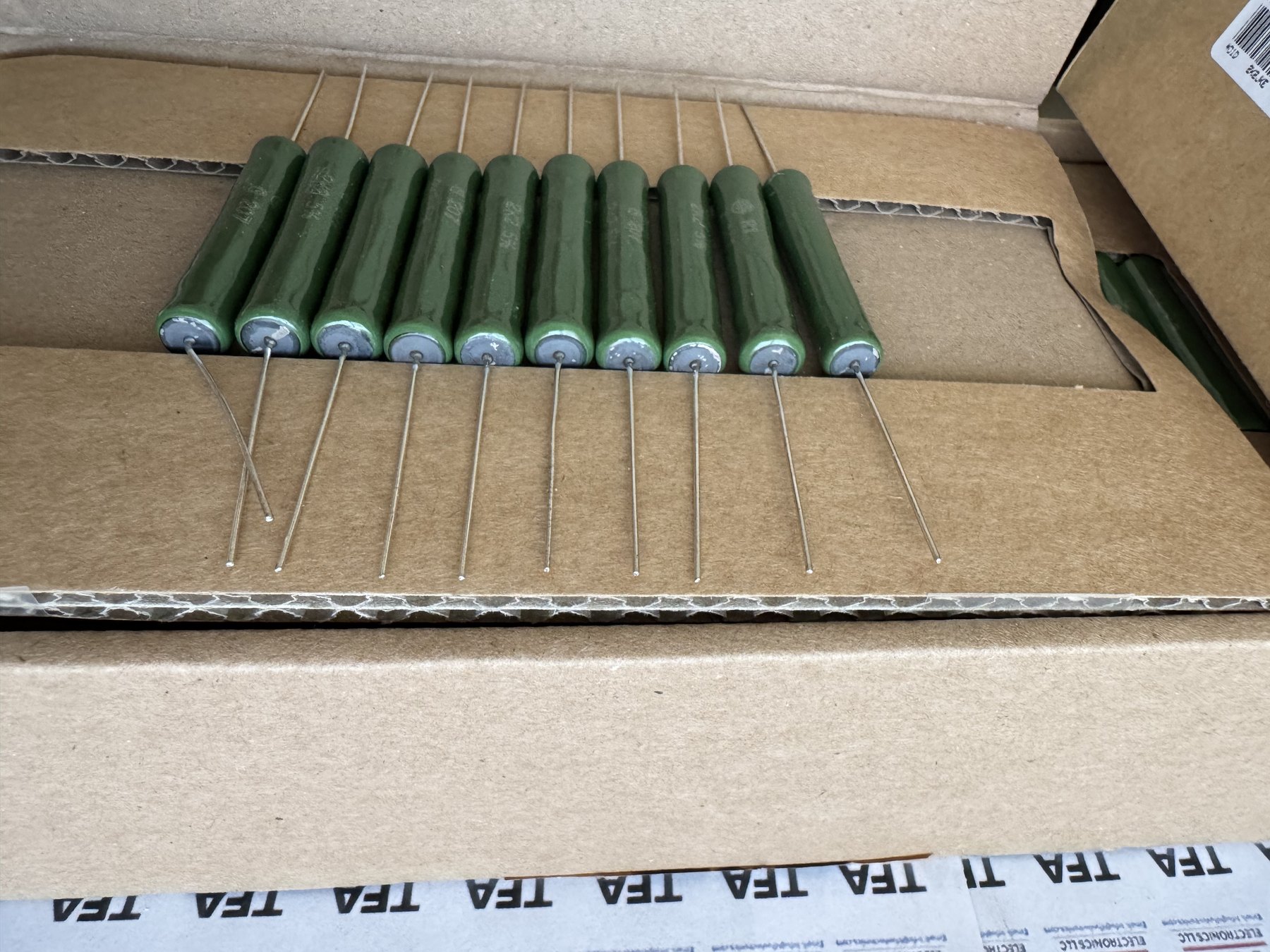 RESISTOR ALUMINUM HOUSE AND POWER MIX product photo 256