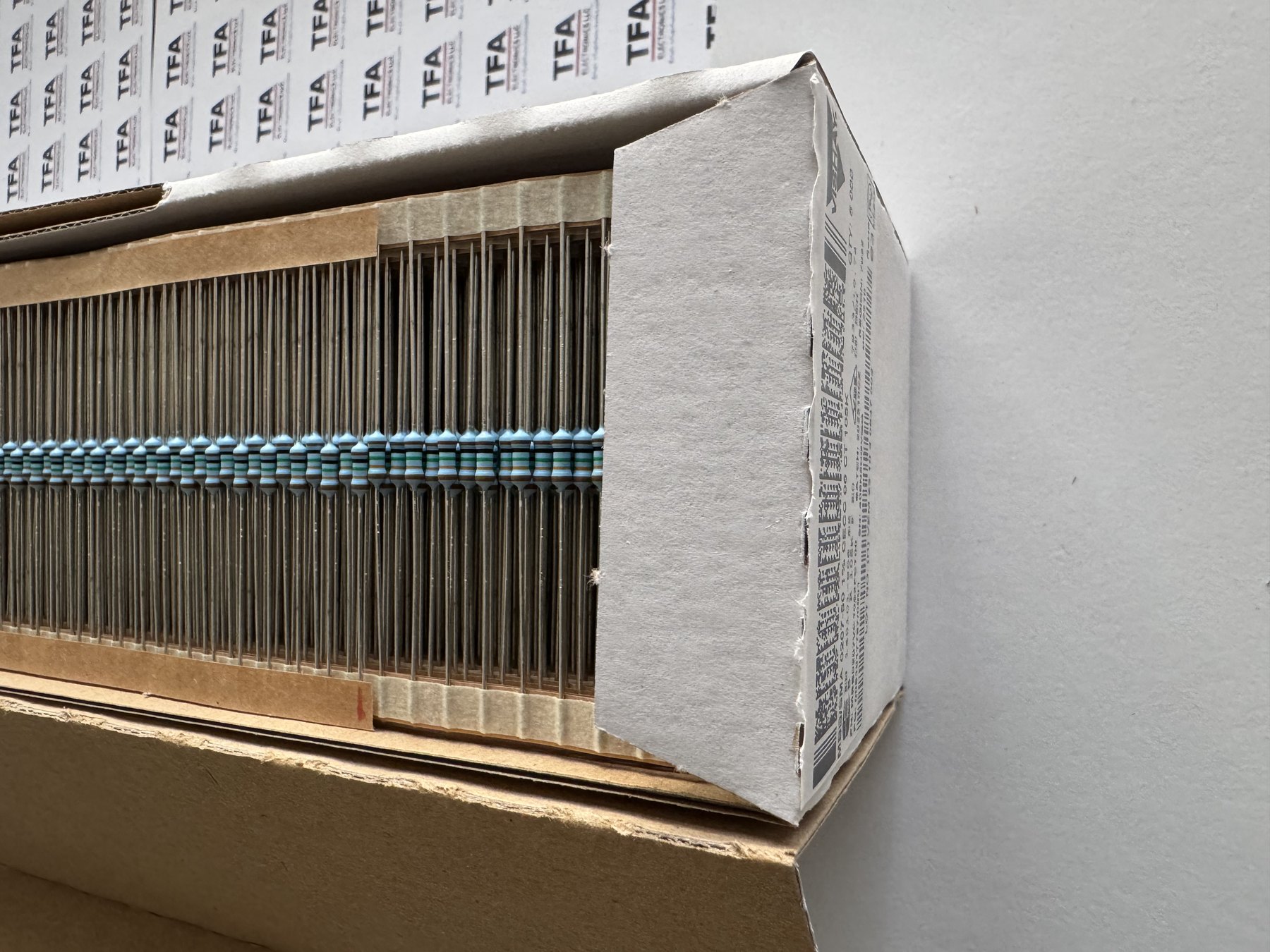 RESISTOR ALUMINUM HOUSE AND POWER MIX product photo 370