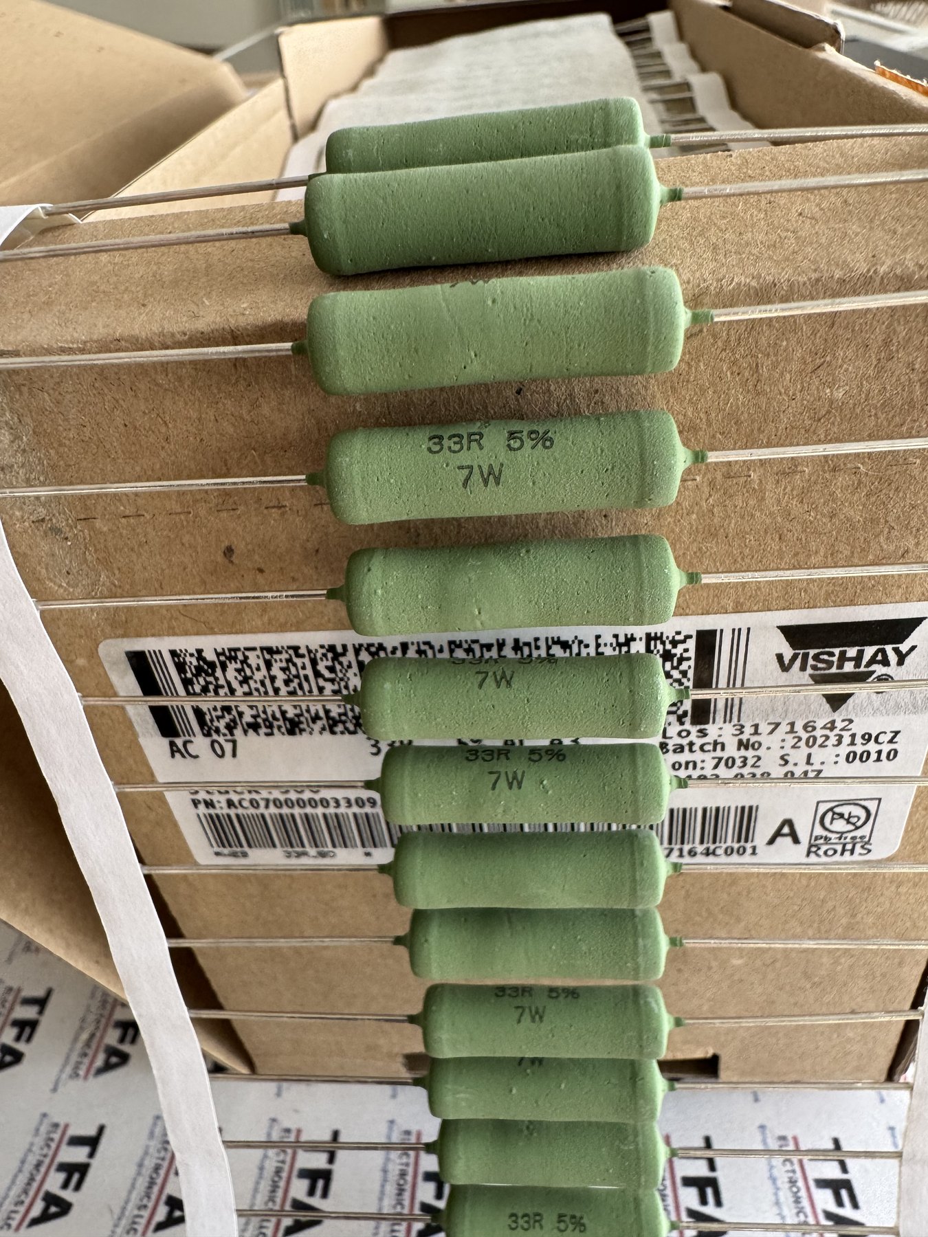 RESISTOR ALUMINUM HOUSE AND POWER MIX product photo 625