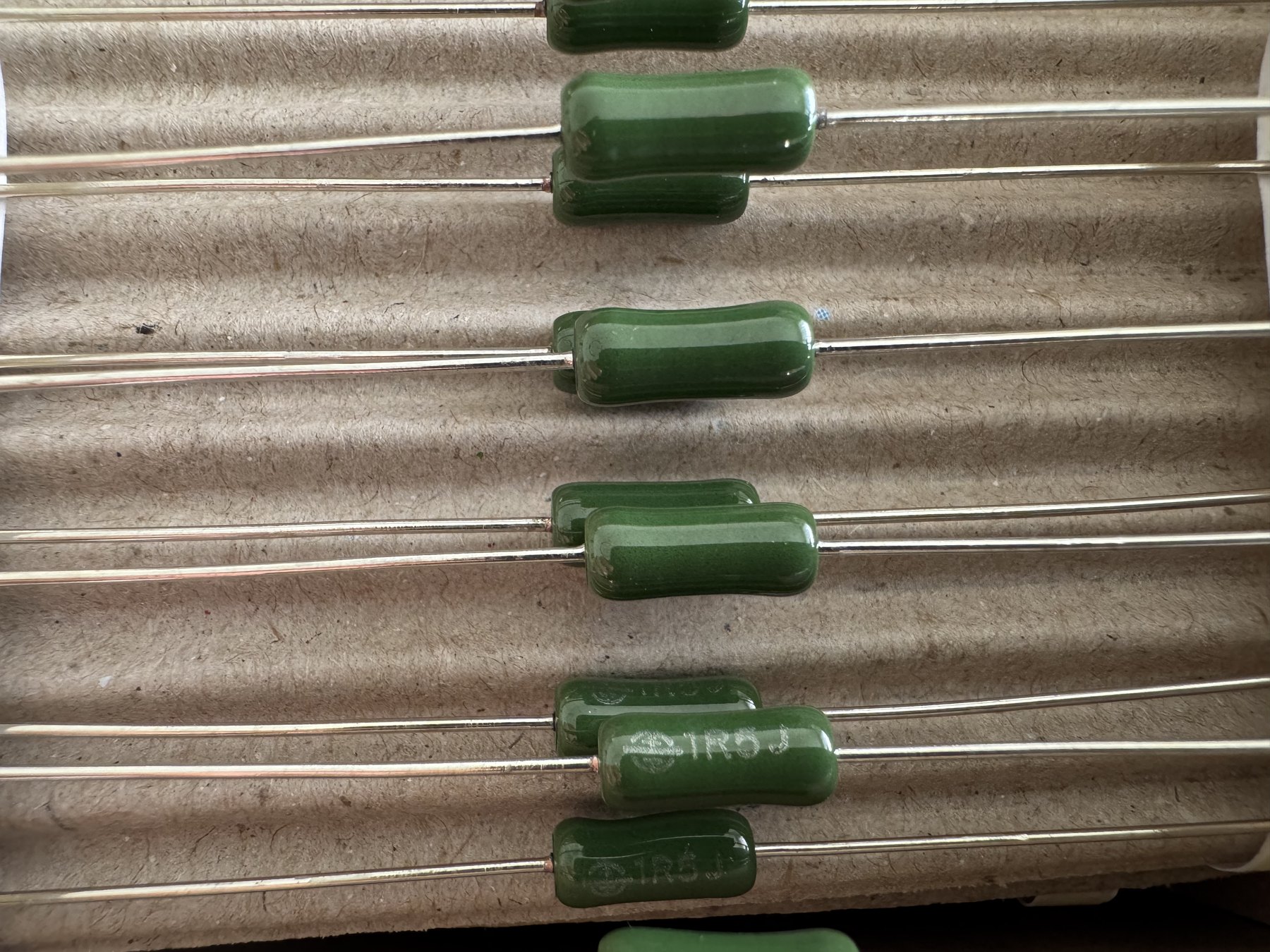RESISTOR ALUMINUM HOUSE AND POWER MIX product photo 635