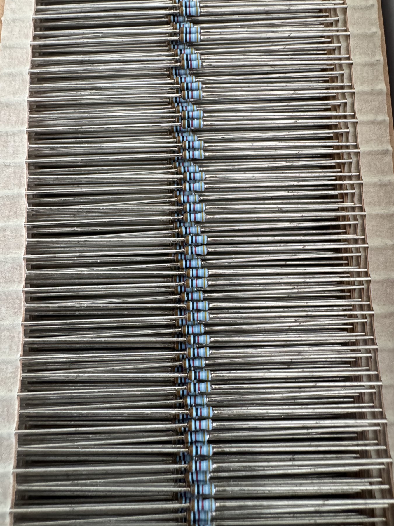 RESISTOR ALUMINUM HOUSE AND POWER MIX product photo 659