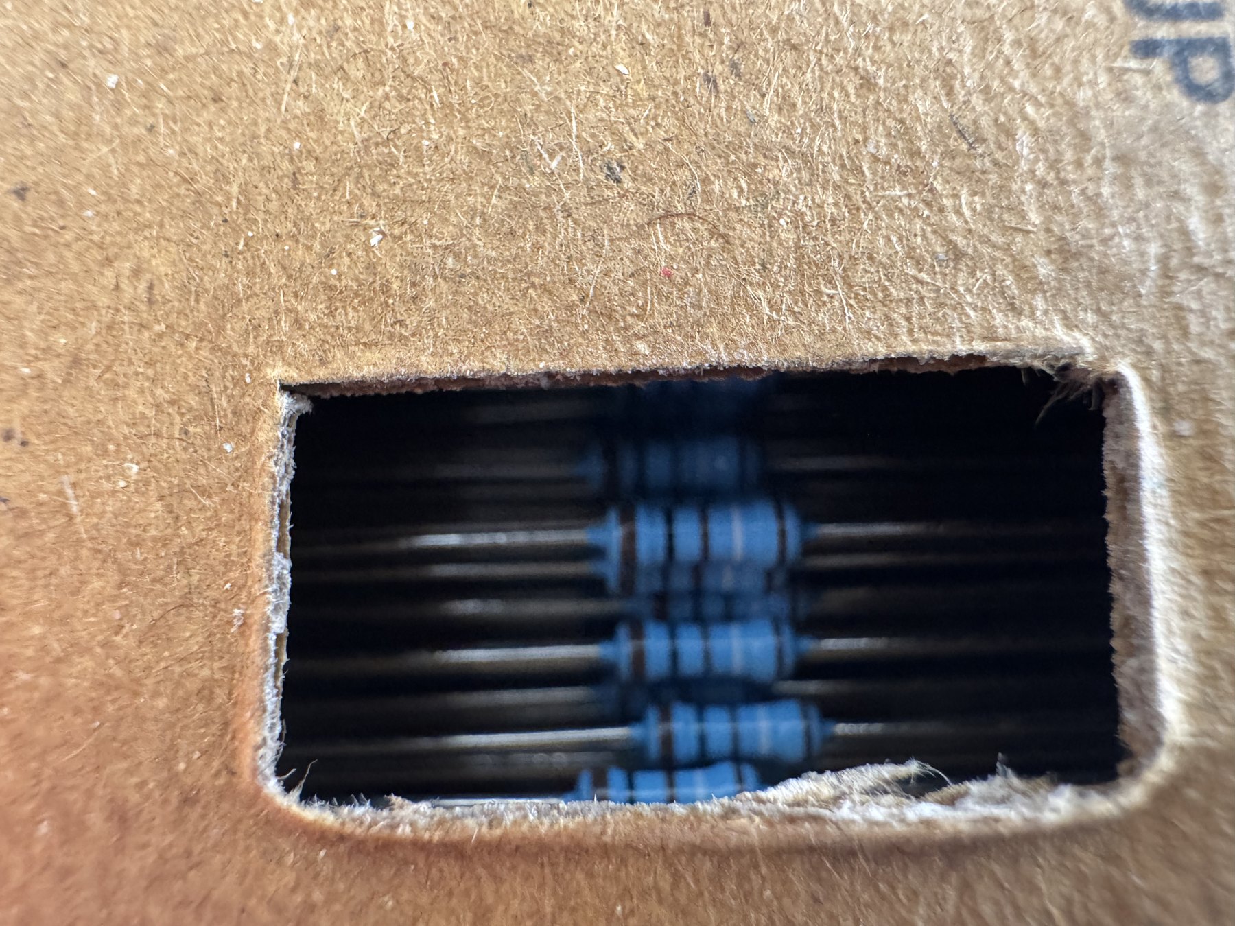 RESISTOR ALUMINUM HOUSE AND POWER MIX product photo 666