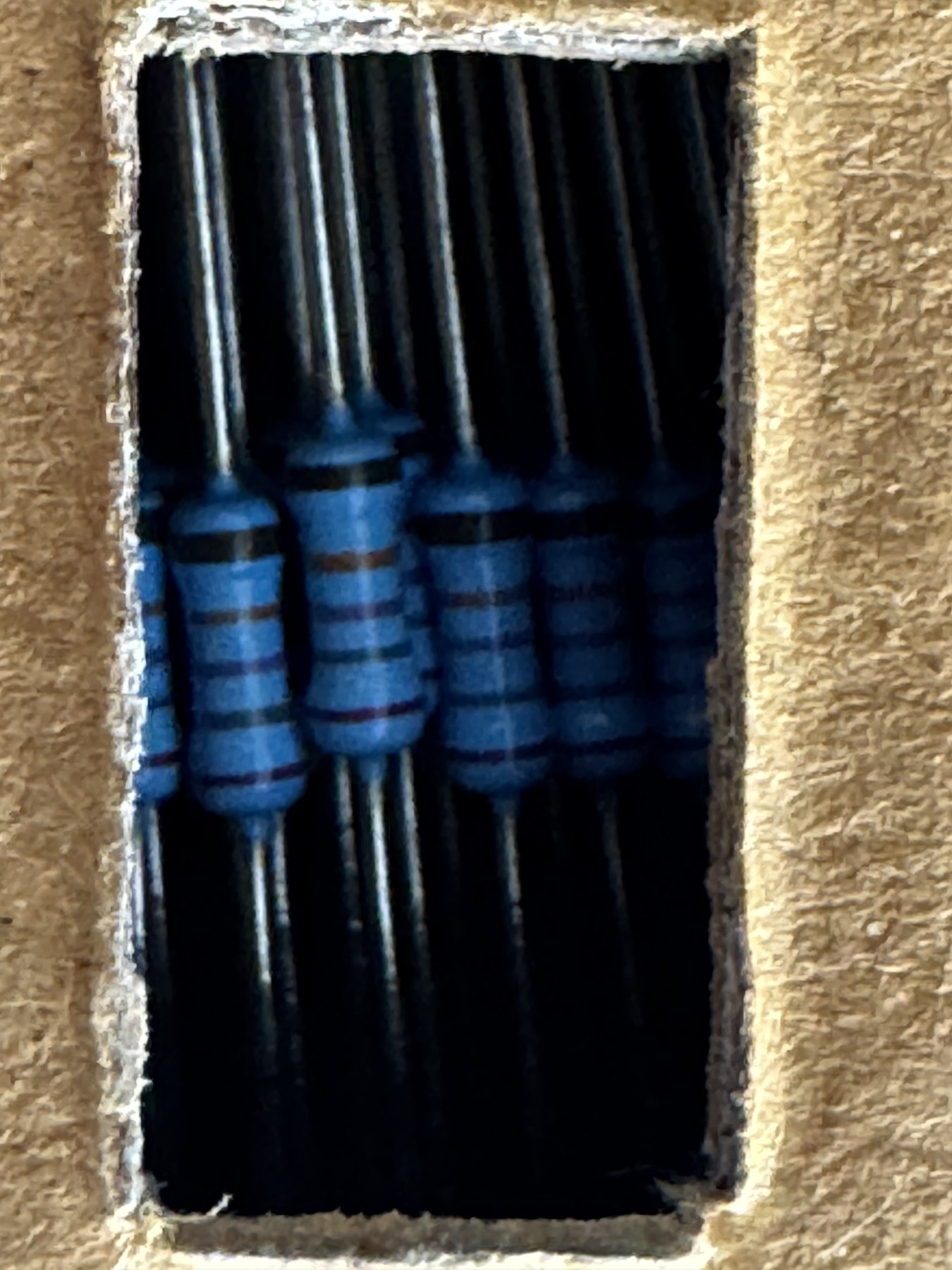 RESISTOR ALUMINUM HOUSE AND POWER MIX product photo 712