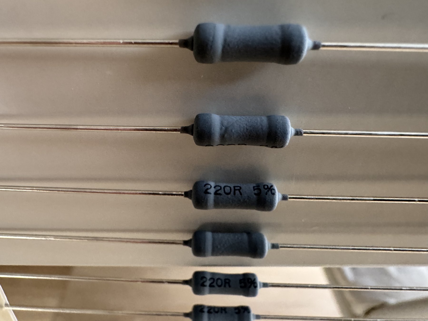 RESISTOR ALUMINUM HOUSE AND POWER MIX product photo 756