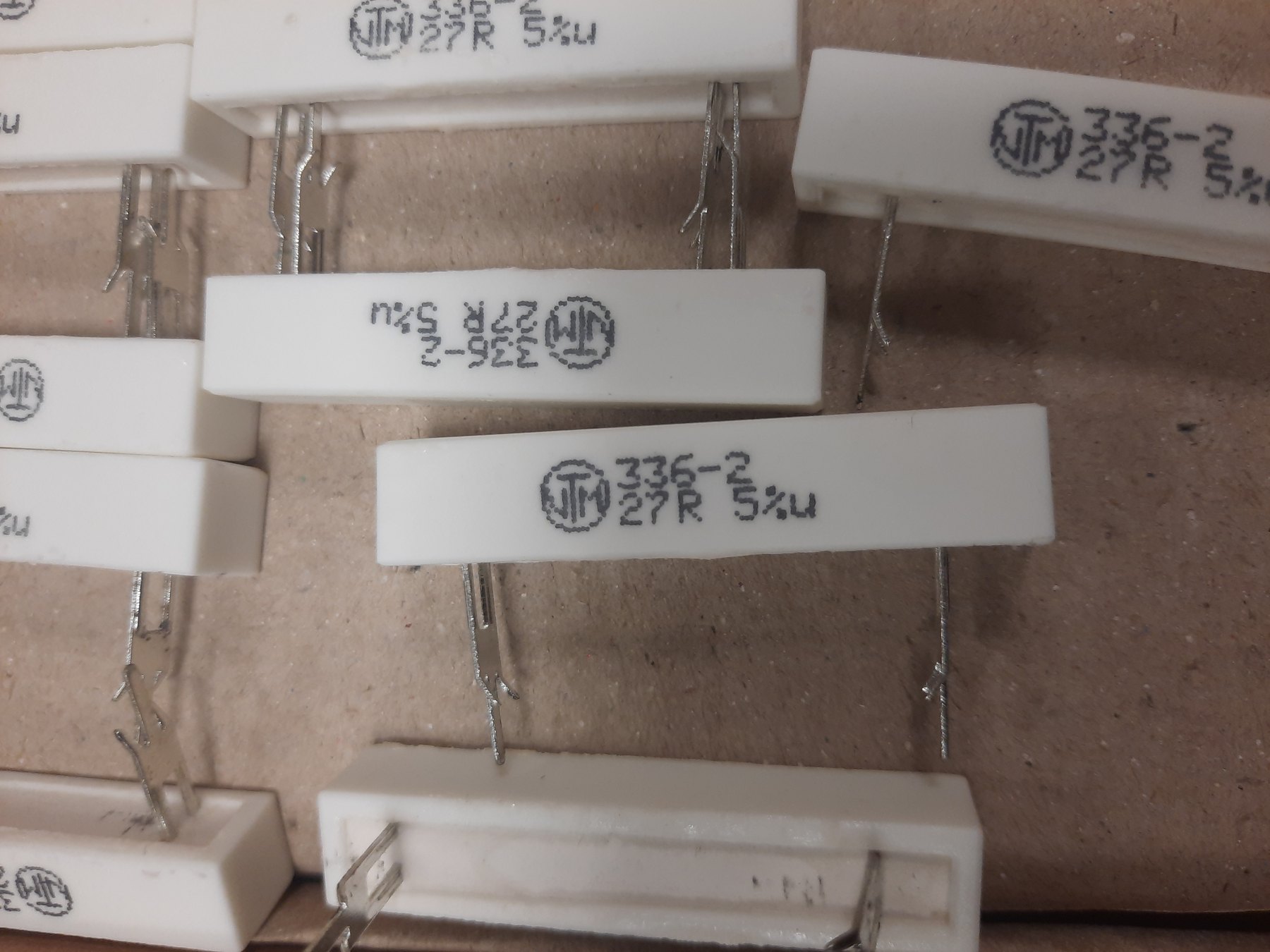 RESISTOR ALUMINUM HOUSE AND POWER MIX product photo 9