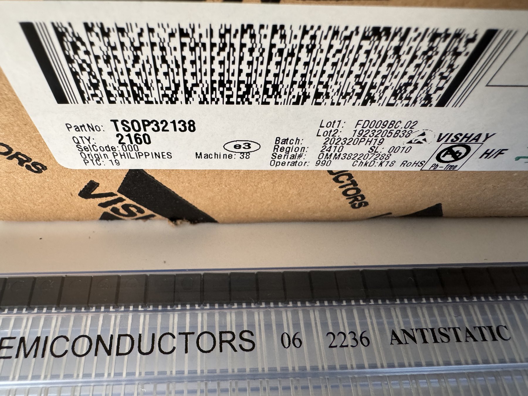 TSOP32138 product photo 3
