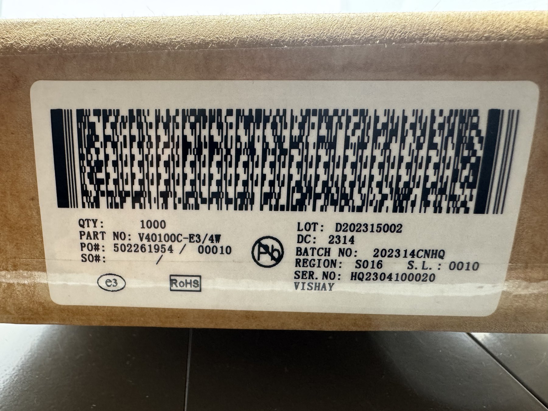 V40100C-E3/4W product photo 2