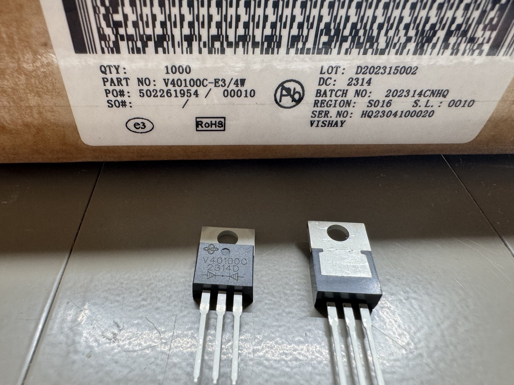 V40100C-E3/4W product photo 7