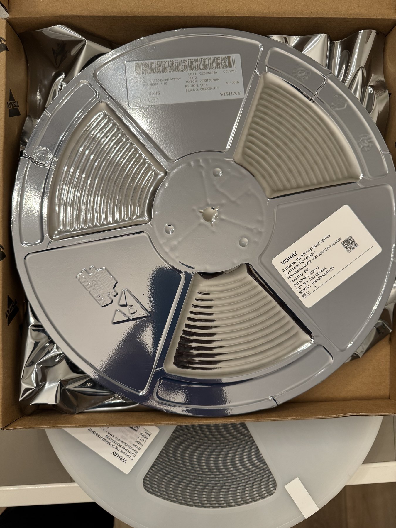 VBT3045CBP-M3/8W product photo 12